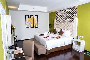 Platinum Adisucipto Hotel & Conference