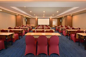 Platinum Adisucipto Hotel & Conference