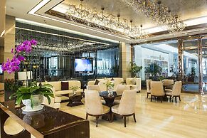 Longjiang Country Garden Phoenix Hotel