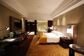 Longjiang Country Garden Phoenix Hotel