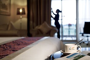 Longjiang Country Garden Phoenix Hotel