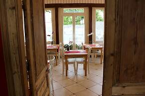 Hôtel les Aubépines