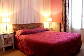 Hôtel les Aubépines