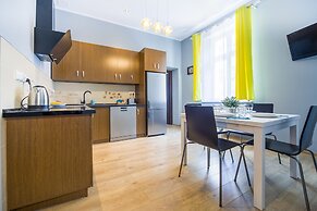 Friendhouse Apartments - Train Station Area