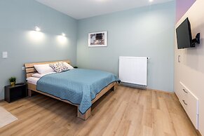 Friendhouse Apartments - Train Station Area