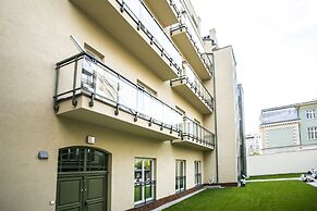 Friendhouse Apartments - Train Station Area