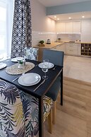 Friendhouse Apartments - Train Station Area