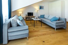 Friendhouse Apartments - Train Station Area