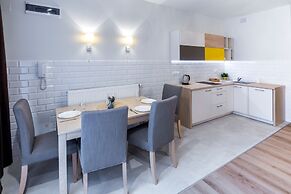 Friendhouse Apartments - Train Station Area