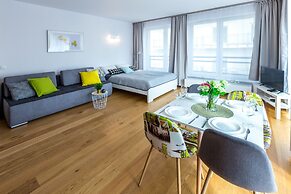 Friendhouse Apartments - Train Station Area