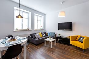 Friendhouse Apartments - Train Station Area