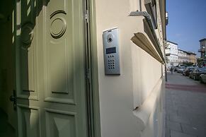 Friendhouse Apartments - Train Station Area