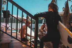 International Surf School & Camp - Hostel