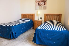 International Surf School & Camp - Hostel