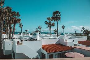 International Surf School & Camp - Hostel