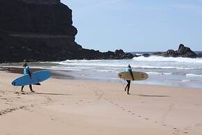 International Surf School & Camp - Hostel