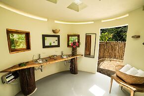 One Santuario Natural