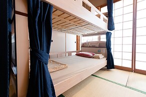 ALL FRIENDS - Hostel