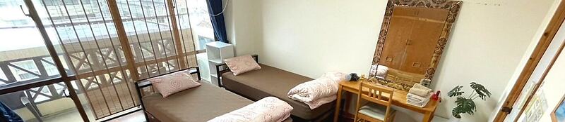 ALL FRIENDS - Hostel