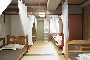 ALL FRIENDS - Hostel