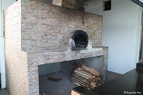 L'Fisher Chalet