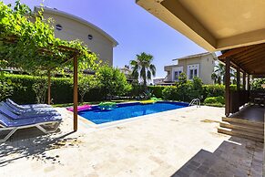 Paradise Town Villa Royal