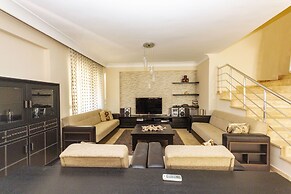 Paradise Town Villa Royal