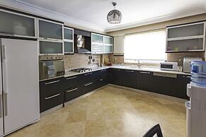 Paradise Town Villa Royal