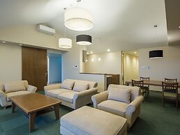 Condominium T-Room