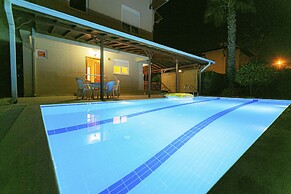 Paradise Town Villa Hazel