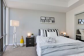QuickStay - Luxury on Bay St. (Yonge & College)