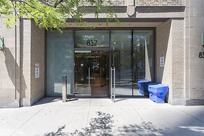 QuickStay - Luxury on Bay St. (Yonge & College)