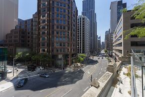 QuickStay - Luxury on Bay St. (Yonge & College)