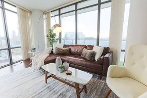 QuickStay - Luxury on Bay St. (Yonge & College)