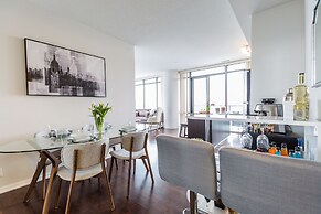 QuickStay - Luxury on Bay St. (Yonge & College)