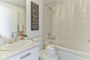 QuickStay - Luxury on Bay St. (Yonge & College)