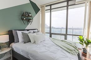 QuickStay - Luxury on Bay St. (Yonge & College)