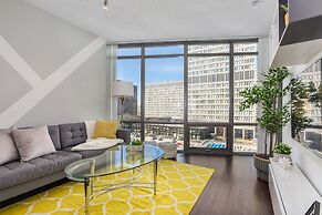 QuickStay - Luxury on Bay St. (Yonge & College)