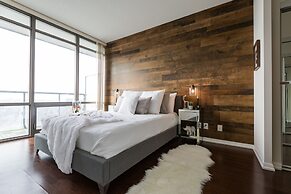 QuickStay - Luxury on Bay St. (Yonge & College)