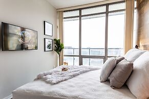 QuickStay - Luxury on Bay St. (Yonge & College)