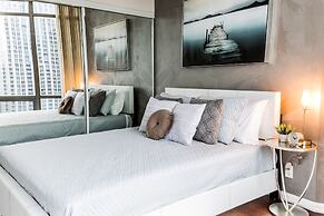 QuickStay - Luxury on Bay St. (Yonge & College)