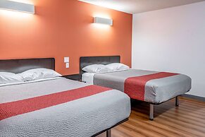 Motel 6 Fort Nelson, BC