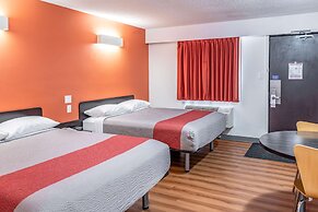 Motel 6 Fort Nelson, BC