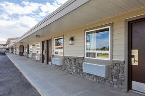 Motel 6 Fort Nelson, BC