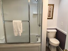 Colonel Williams Inn