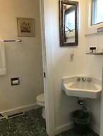 Colonel Williams Inn