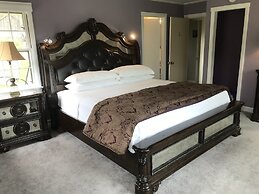 Colonel Williams Inn