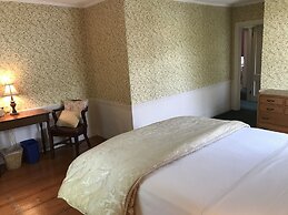 Colonel Williams Inn