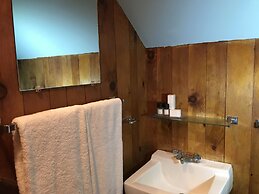 Colonel Williams Inn