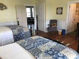 Colonel Williams Inn